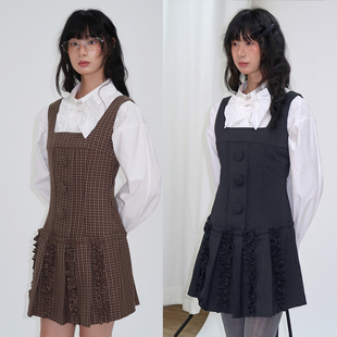 SelfMing条纹格纹精纺百褶花边拼接学院秋冬吊带连衣裙