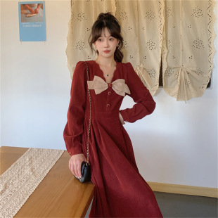 甜美风收腰遮肚小个子连衣裙女2024春秋新款微胖V领红色垂感长裙