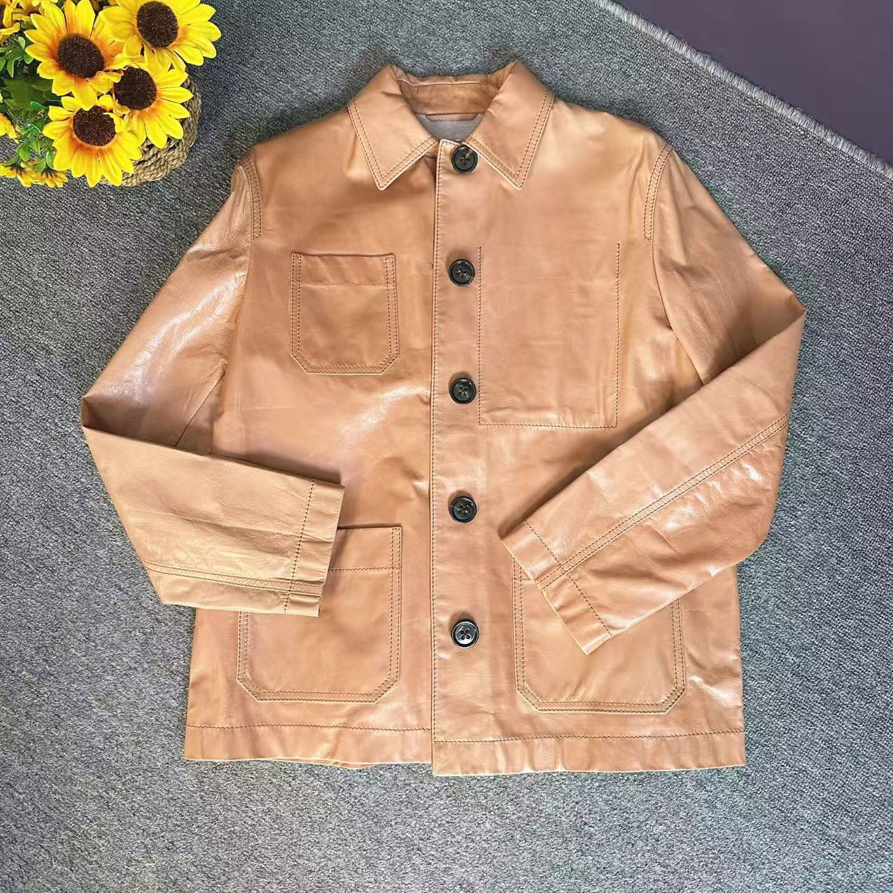 蘑菇英国代 B*V 浅橙色38码胸围110牛皮外套