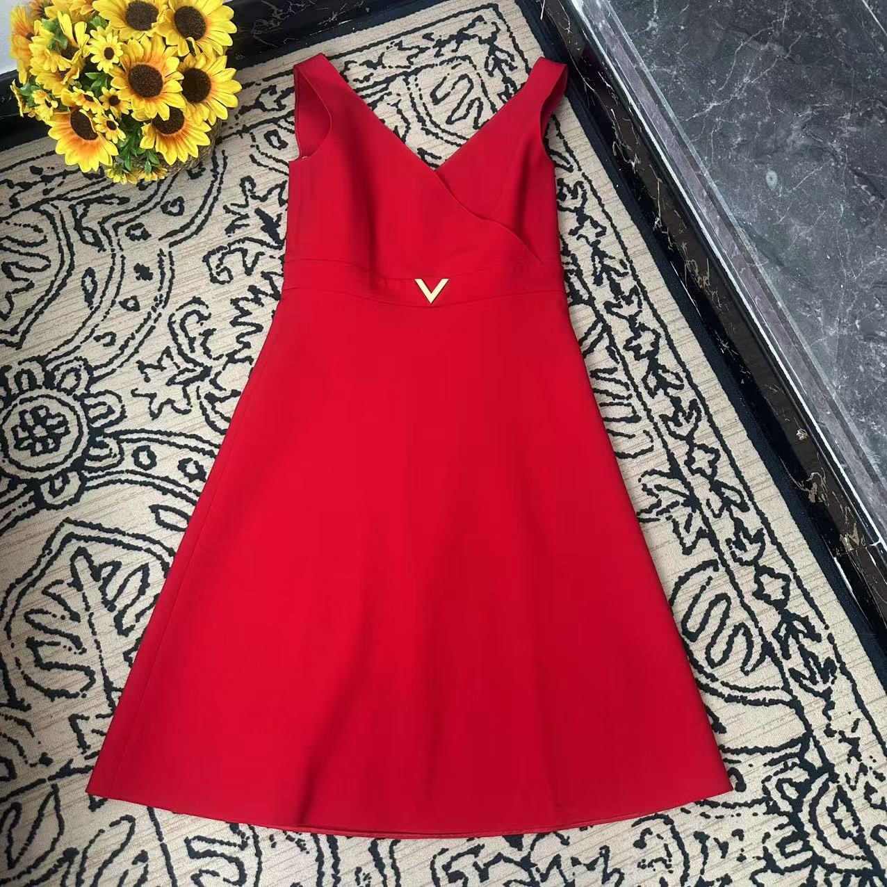 蘑菇英国代购 红色V领无袖连衣裙40码胸围90