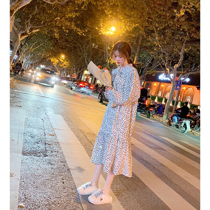 21很仙的连衣裙女春秋装2019新款女装法国小众衬衫裙复古裙子小清