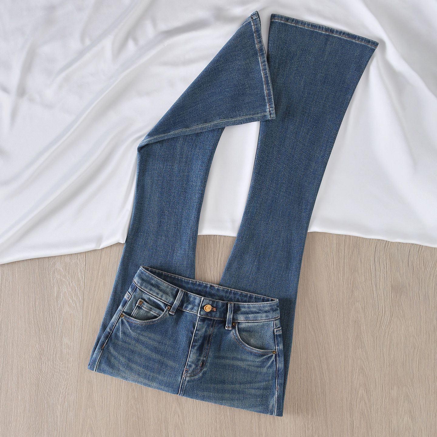 it :CHOCOOLATE四面弹紧身微喇牛仔裤女高腰修身显瘦弹力喇叭裤子