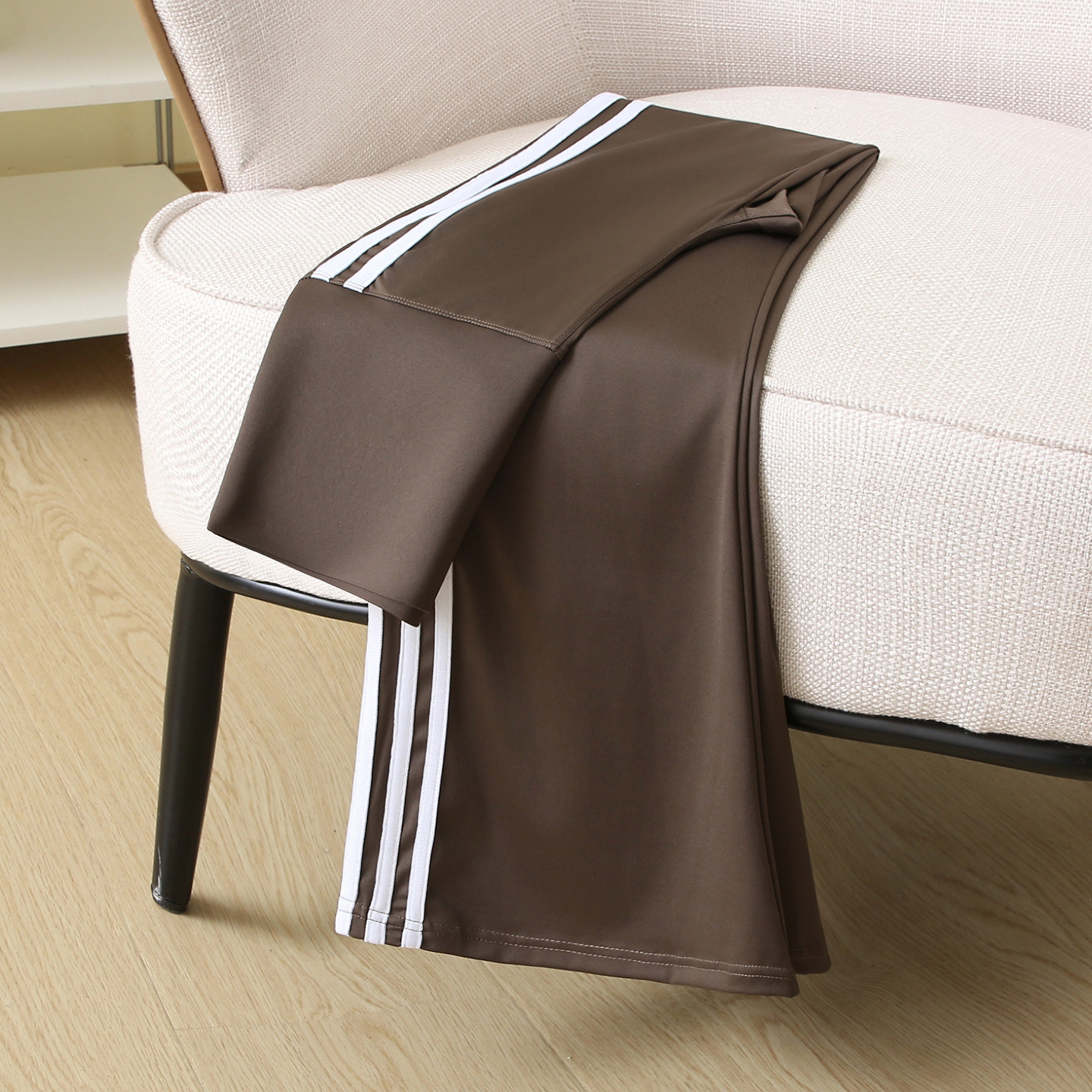 高腰提臀侧条纹瑜伽裤女外穿收腹显瘦微喇裤咖色长裤休闲打底裤