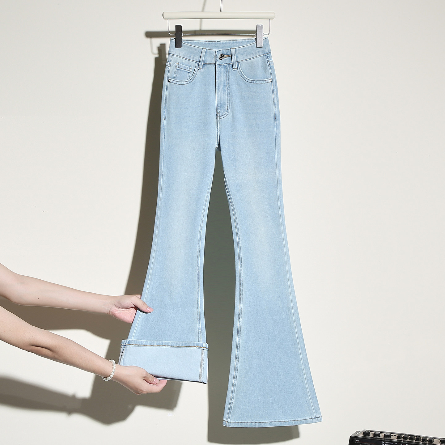 it :CHOCOOLATE浅色紧身四面弹微喇牛仔裤女高腰显瘦弹力喇叭裤子