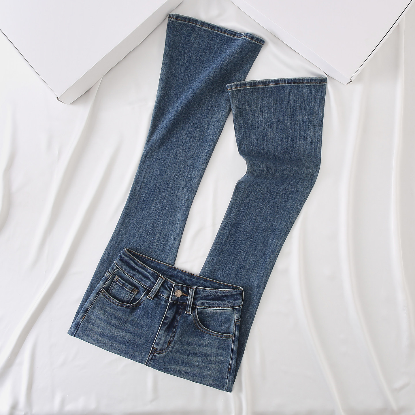 it :CHOCOOLATE复古微喇牛仔裤女高腰修身显瘦紧身弹力拖地喇叭裤