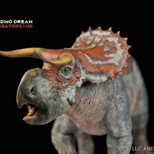 dino dream侏罗纪世界大鼻角龙草食恐龙手办模型全身雕像比例1/30