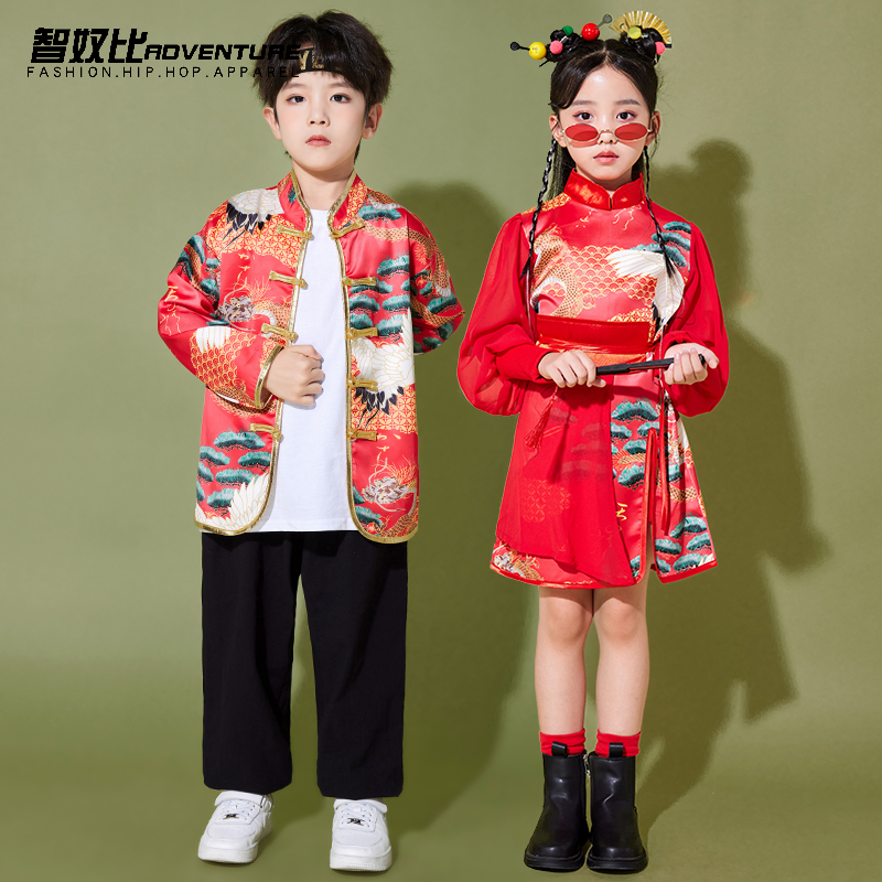 智奴比汉服男童龙年红色新款女童