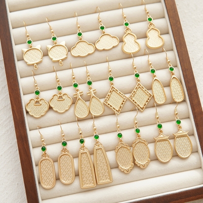 宋锦蓝染刺绣新中式底托包布螺钿点翠新款新中式猫头绿珠耳钩款