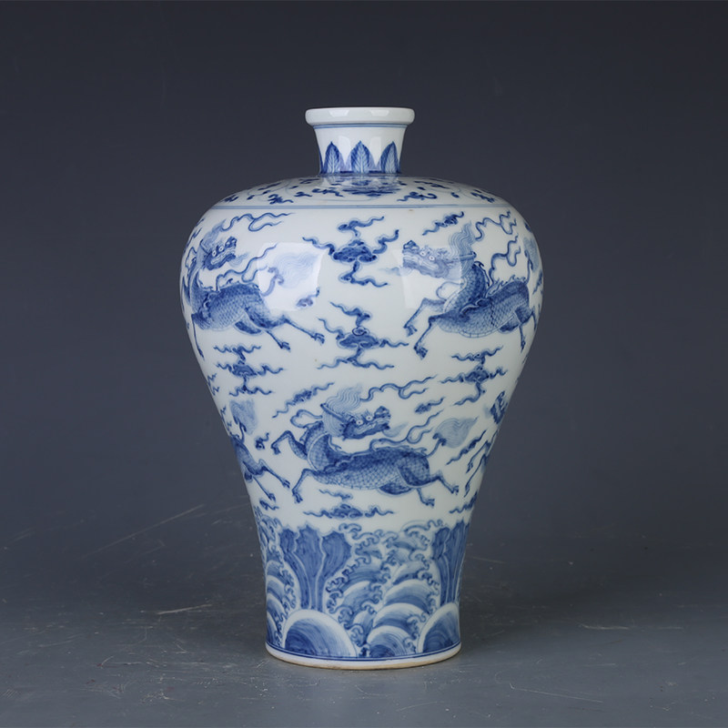 明成化瓷器青花瑞兽梅瓶古董古玩明清老瓷器青花瓷老物件收藏真品