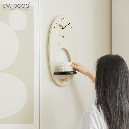 高颜值拯救白墙时尚挂钟