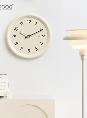 EMITDOOG免打孔2026新款网红挂钟现代简约客厅餐桌奶油风创意时钟