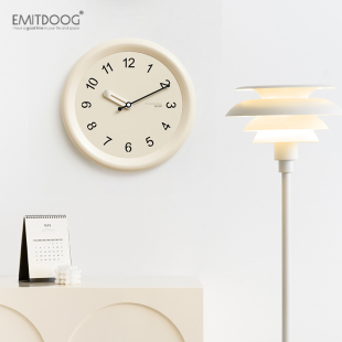 EMITDOOG免打孔2025新款 网红挂钟现代简约客厅餐桌奶油风创意时钟