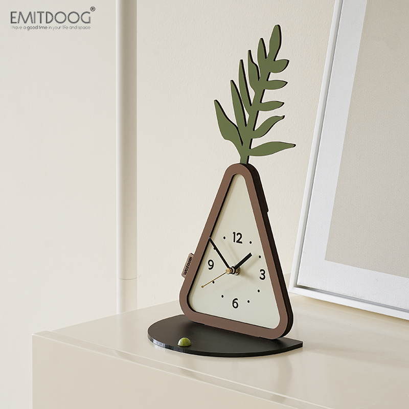 乔迁新居玄关装饰时钟摆件