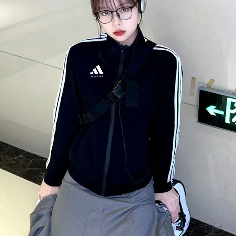 阿迪达斯薄款外套女春新款立领梭织运动服透气宽松条纹夹克H46099 - 实物图