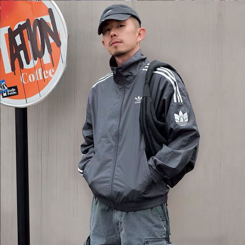 阿迪达斯三叶草防风衣男春季新款立领棒球服休闲复古美式夹克外套