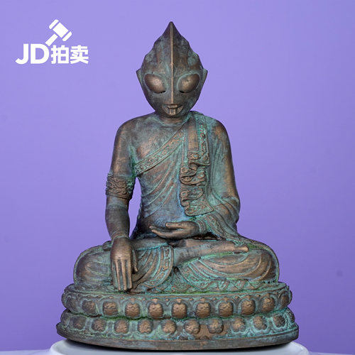 玩具《奥特坐莲》青铜时代潮玩