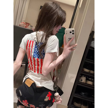 外贸原单出口~美式高街V领正肩旗帜字母印花短袖t恤女装短款上衣