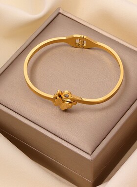 2026温鉴通体钛钢不掉色蝴蝶手镯轻奢时尚手环腕饰品简约百搭经典