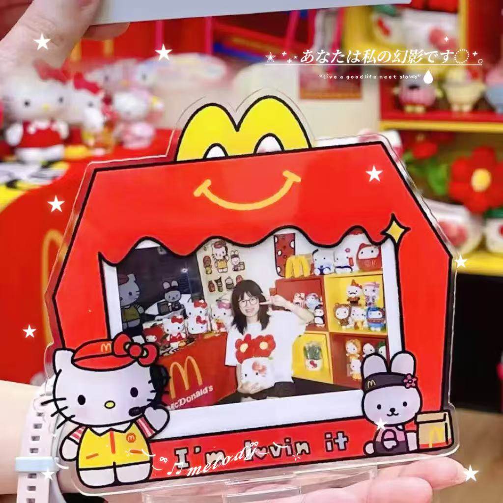 麦麦kitty猫创意拍立得亚克力相框透明桌面摆台爱豆三寸照片立牌,模玩/动漫/周边/娃圈三坑/桌游,动漫徽章/立牌,淘宝优惠券,粉丝福利购,淘宝优惠卷