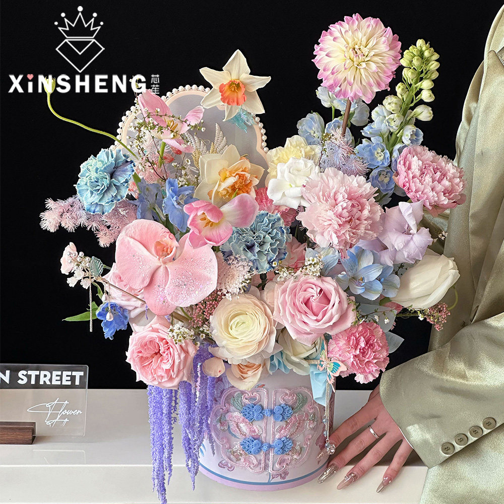 芯苼浪漫之约抱抱桶花艺资材图片