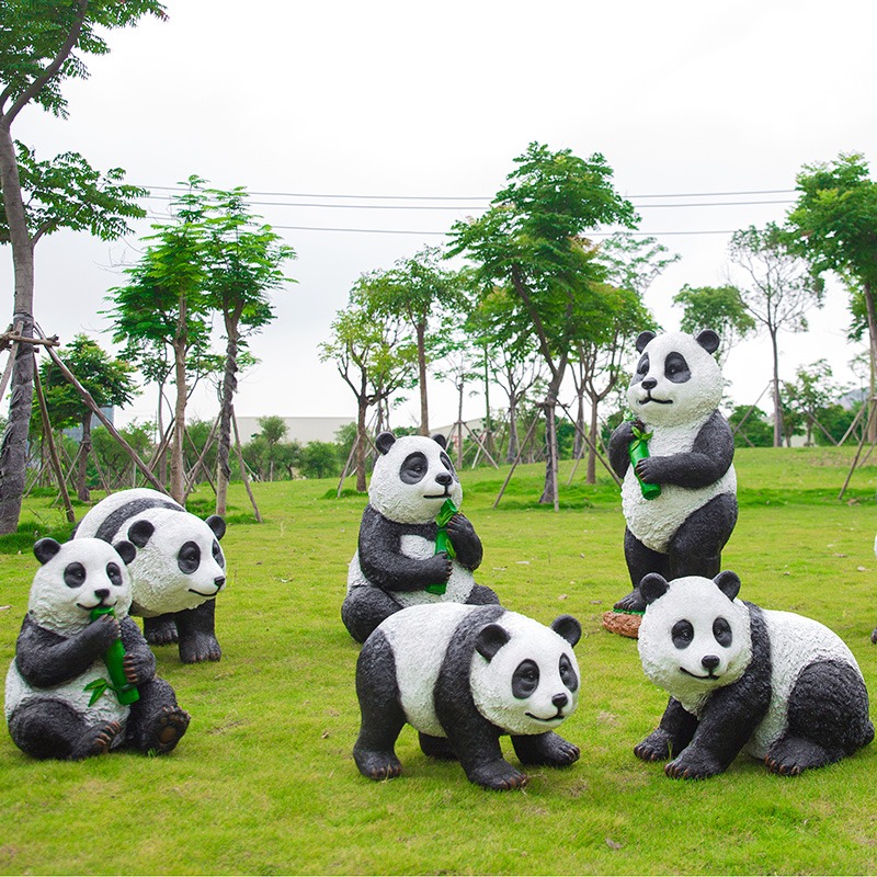 可爱熊猫摆件装饰品玻璃钢园林景观仿真动物雕塑草坪景区公园小区