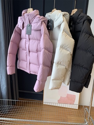 LU家！泡芙四格/五格系列~可溯源三星90白鸭绒短款羽绒服女