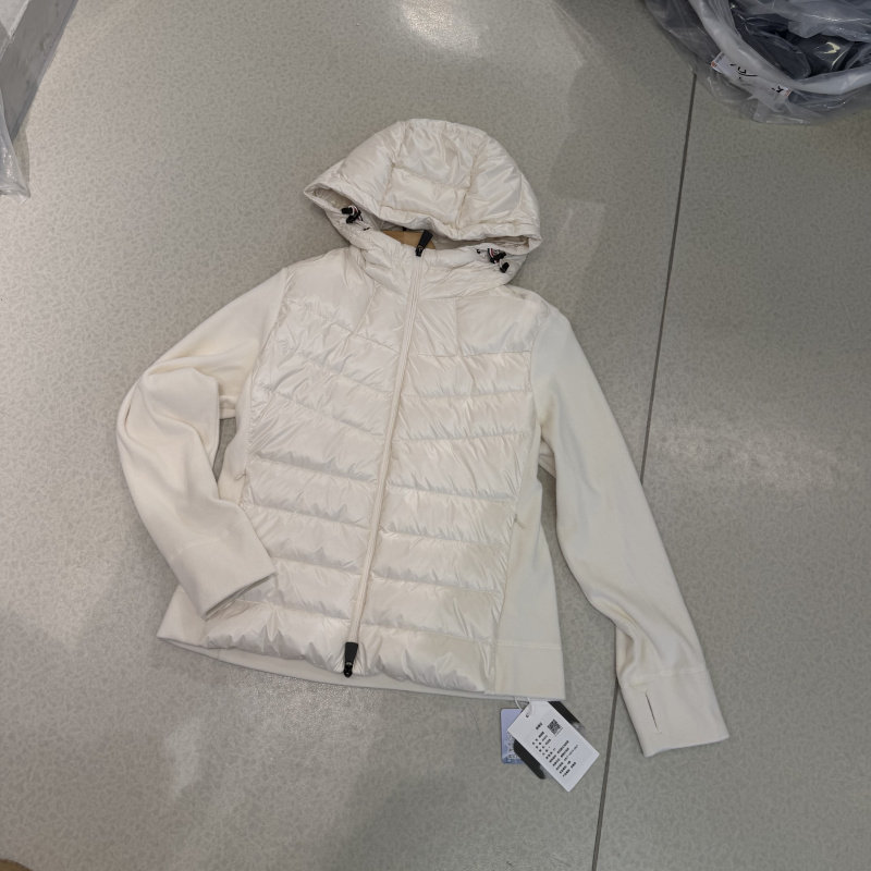 轻薄连帽白鹅绒保暖女款羽绒服
