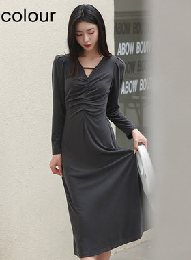 oldcolour秋季新款时尚气质通勤风修身显瘦长袖连衣裙BQ351001A1