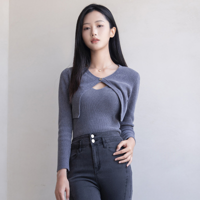 NUTS秋季新款复古修身气质设计感针织短款外套两件套女4330506A1