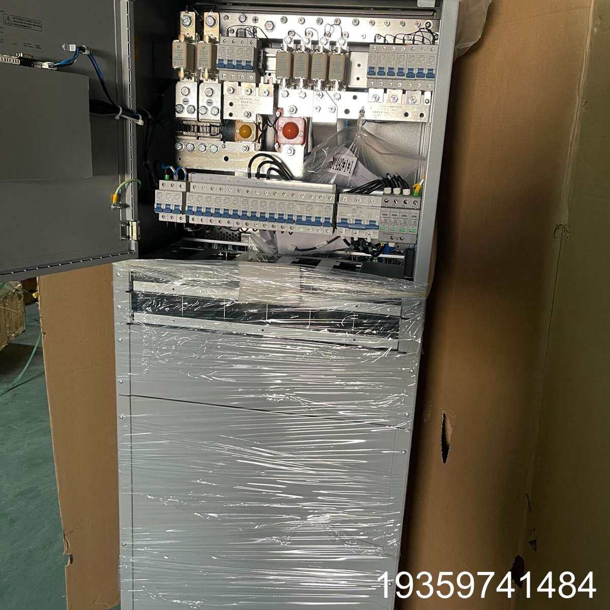 维谛 NETSURE731 CC2-X3 室内机柜、可以装1议价