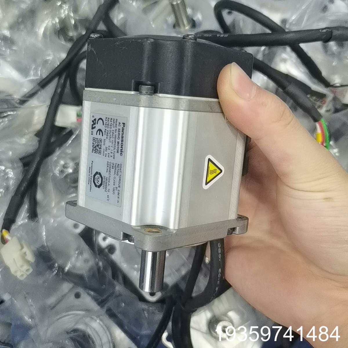 带刹车MSMF022L1U2M，，，现议价