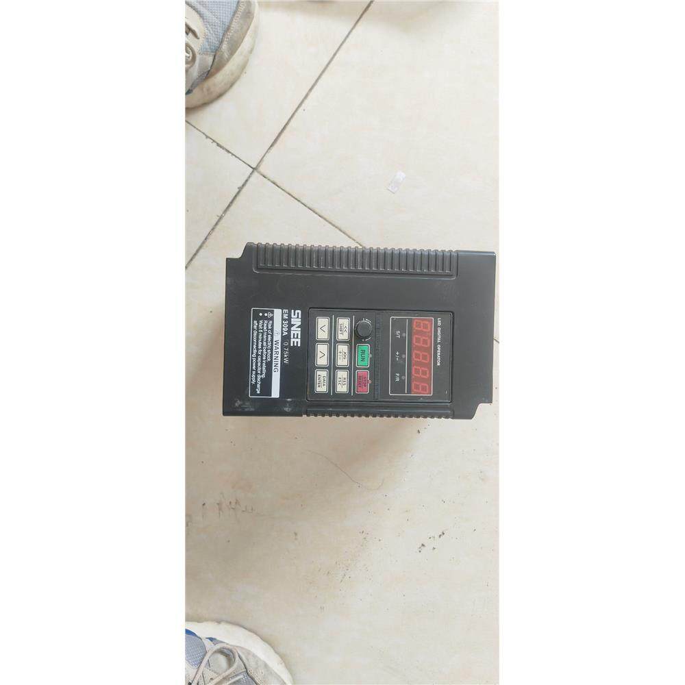 正玄变频器，EM320A-3R0-3BB，3KW功能包好，议价