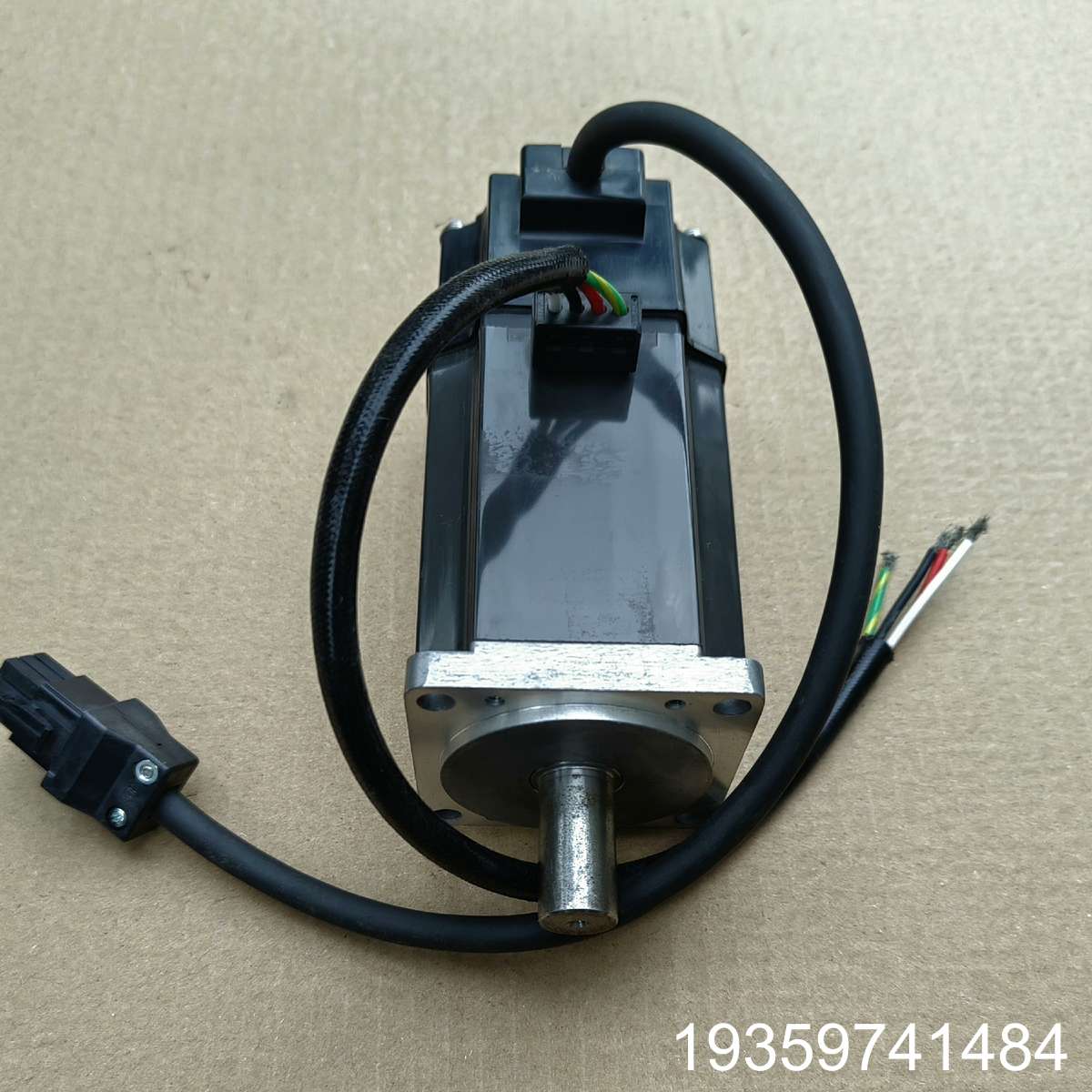 电机HC-KFS43 400W 八  议价