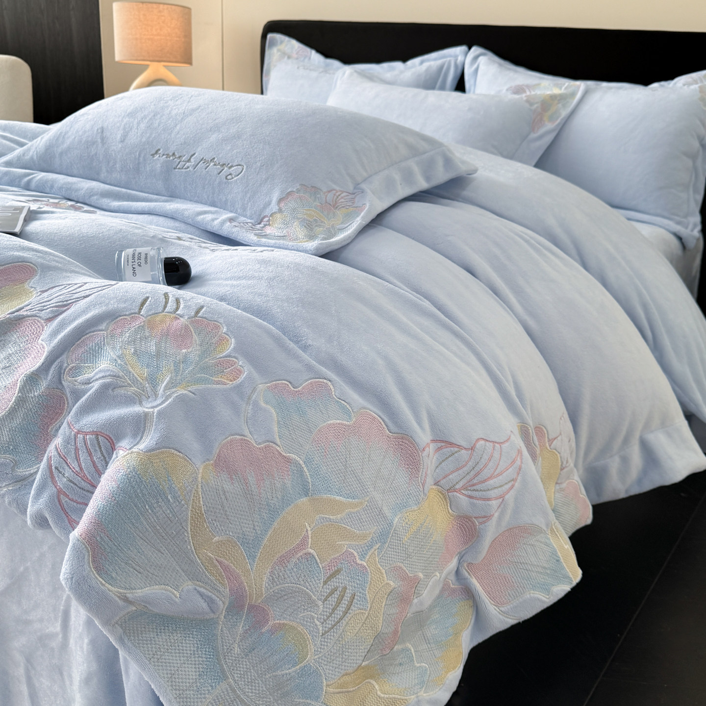 高端轻奢婴儿级A类牛奶绒四件套保暖珊瑚绒刺绣被套冬季加厚床品4,床上用品,床品套件/四件套/多件套,淘宝优惠券,粉丝福利购,淘宝优惠卷