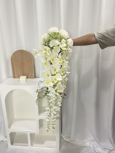 法式民国高级复古婚礼白色仿真花瀑布手捧花新娘领证结婚花束道具