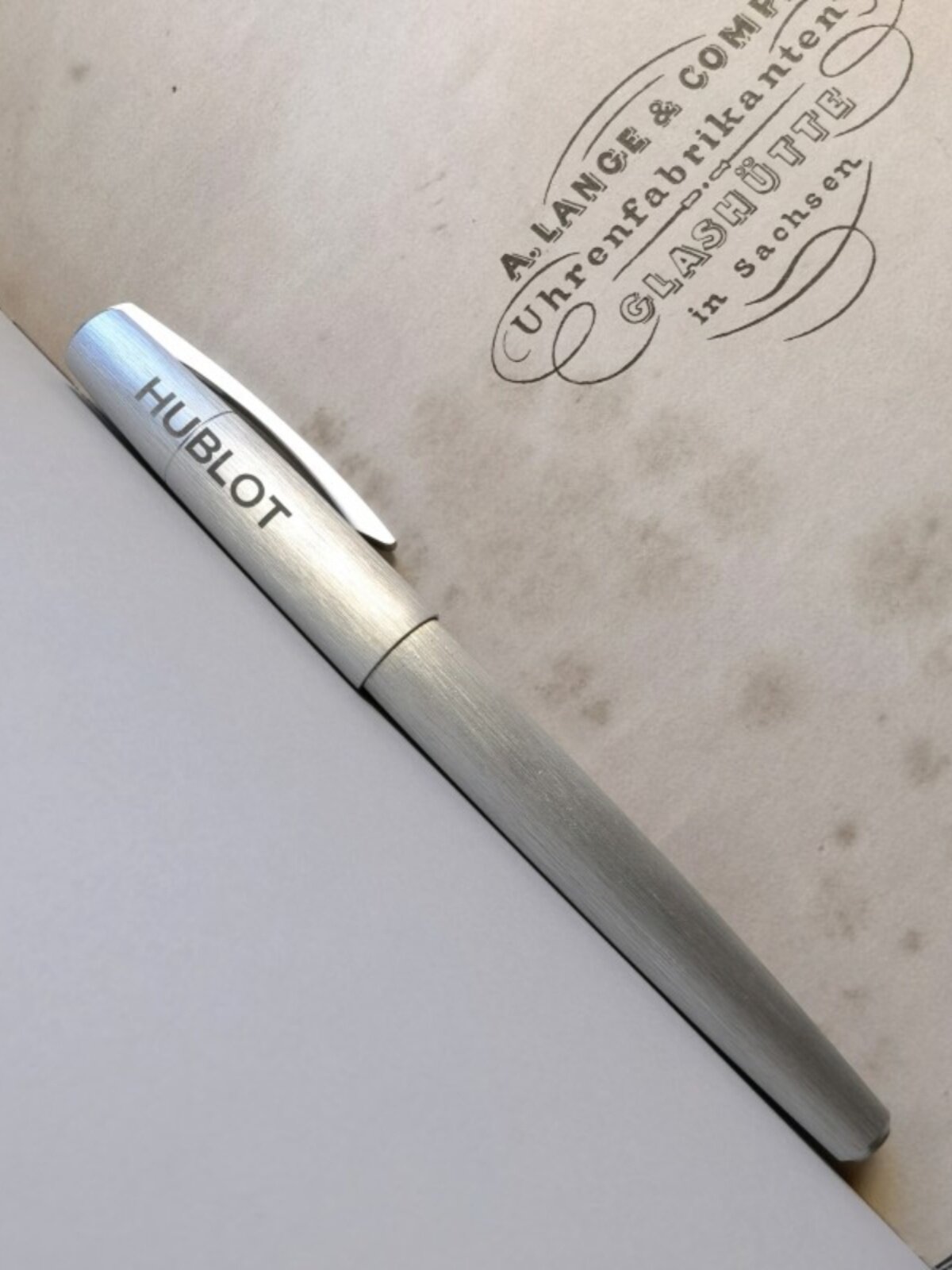 메탈 시그니처 펜 수성펜 스위스 고급 브랜드 워터펜 볼펜 대만산 블랙 리필 HB