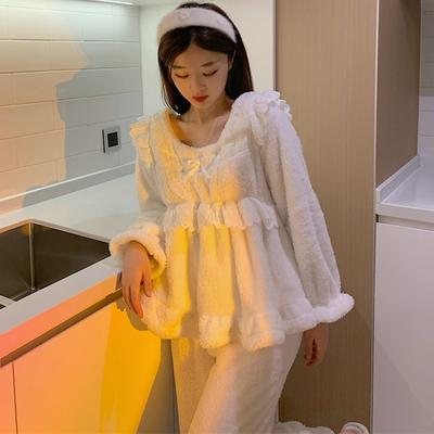 可爱蕾丝珊瑚绒睡衣女长毛绒保暖
