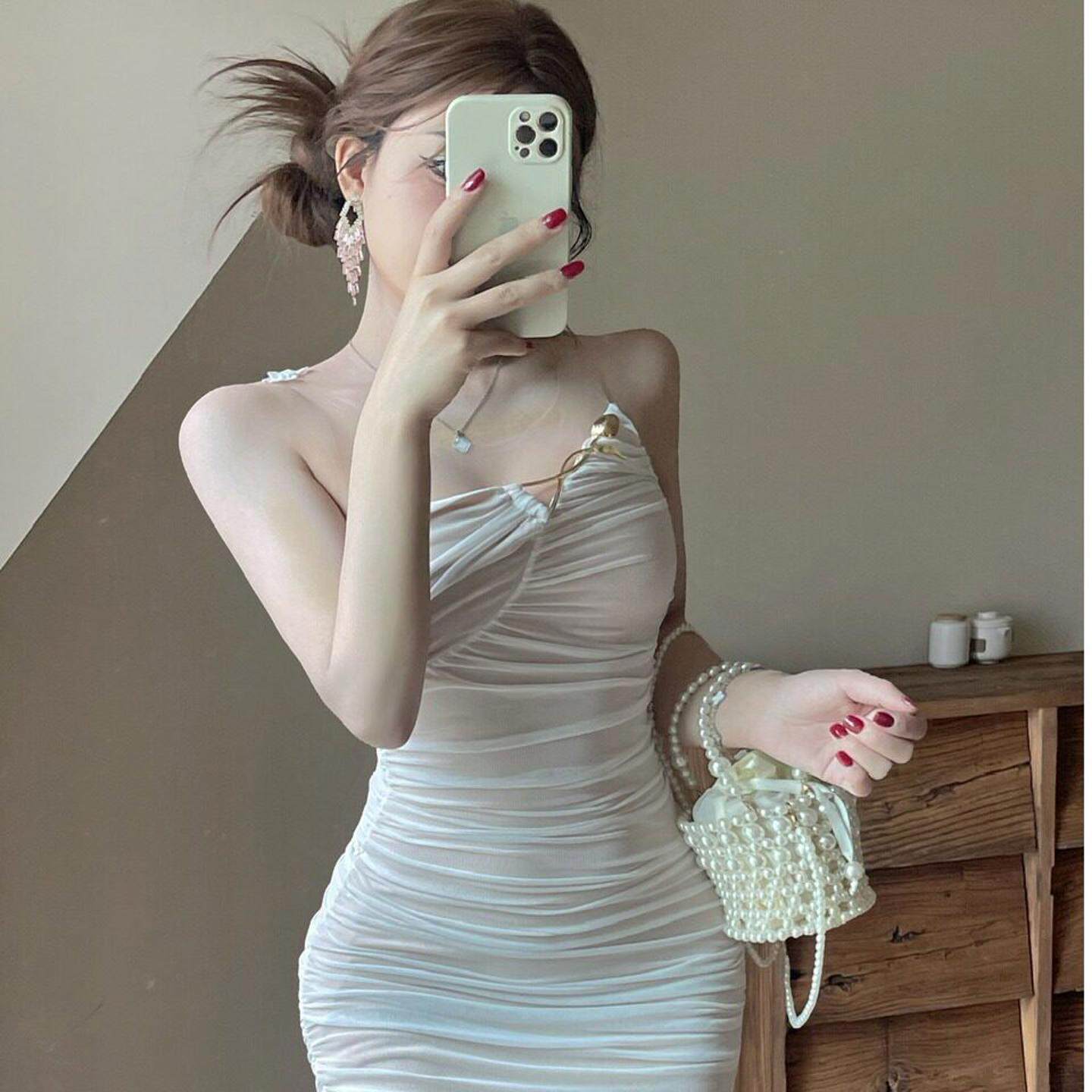 辣妹心机女装性感网纱低胸紧身包臀连衣裙修身显瘦露背褶皱弹力裙