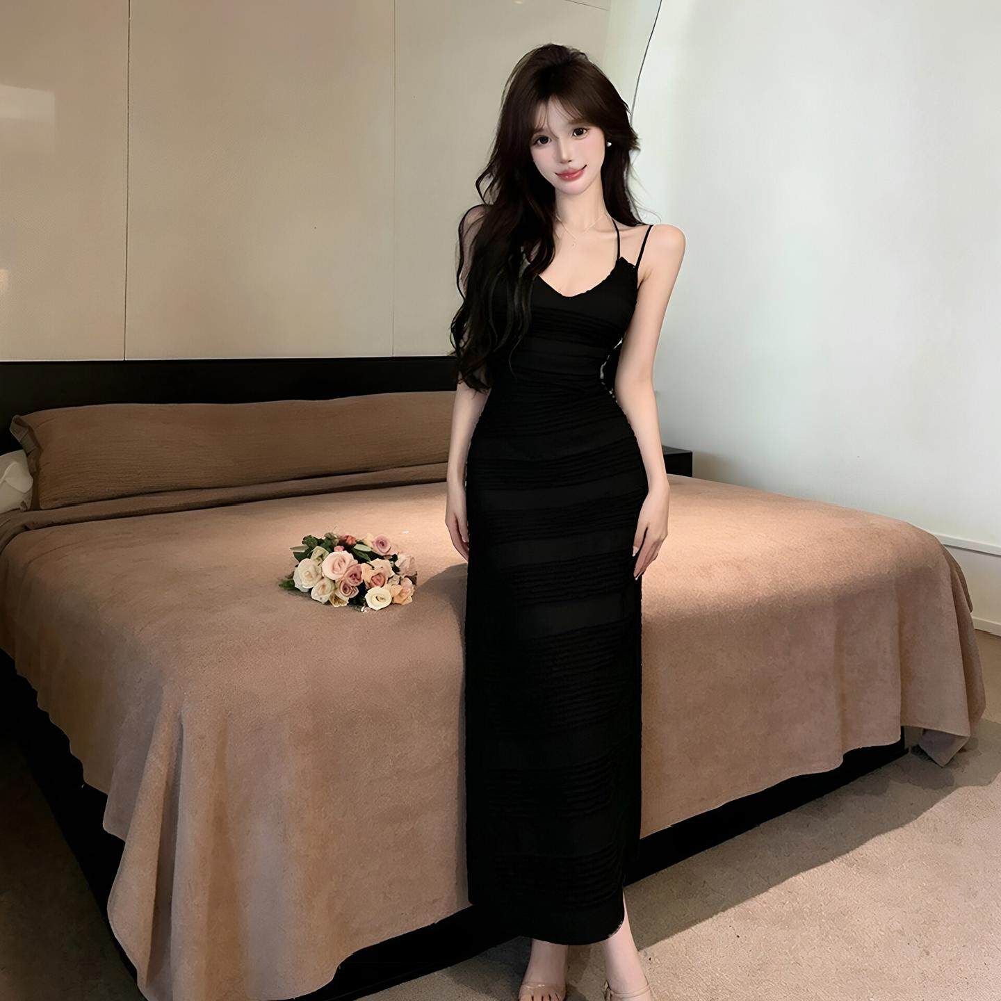 小众性感低胸吊带连衣裙夜场黑色长裙足疗桑拿SPA技师佳丽工作服