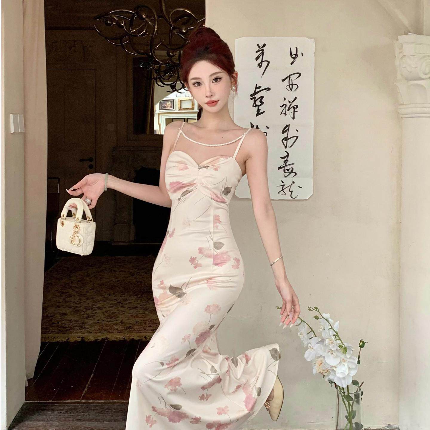 性感低胸吊带连衣裙印花露背气质度假长裙柔式足疗桑拿技师工作服