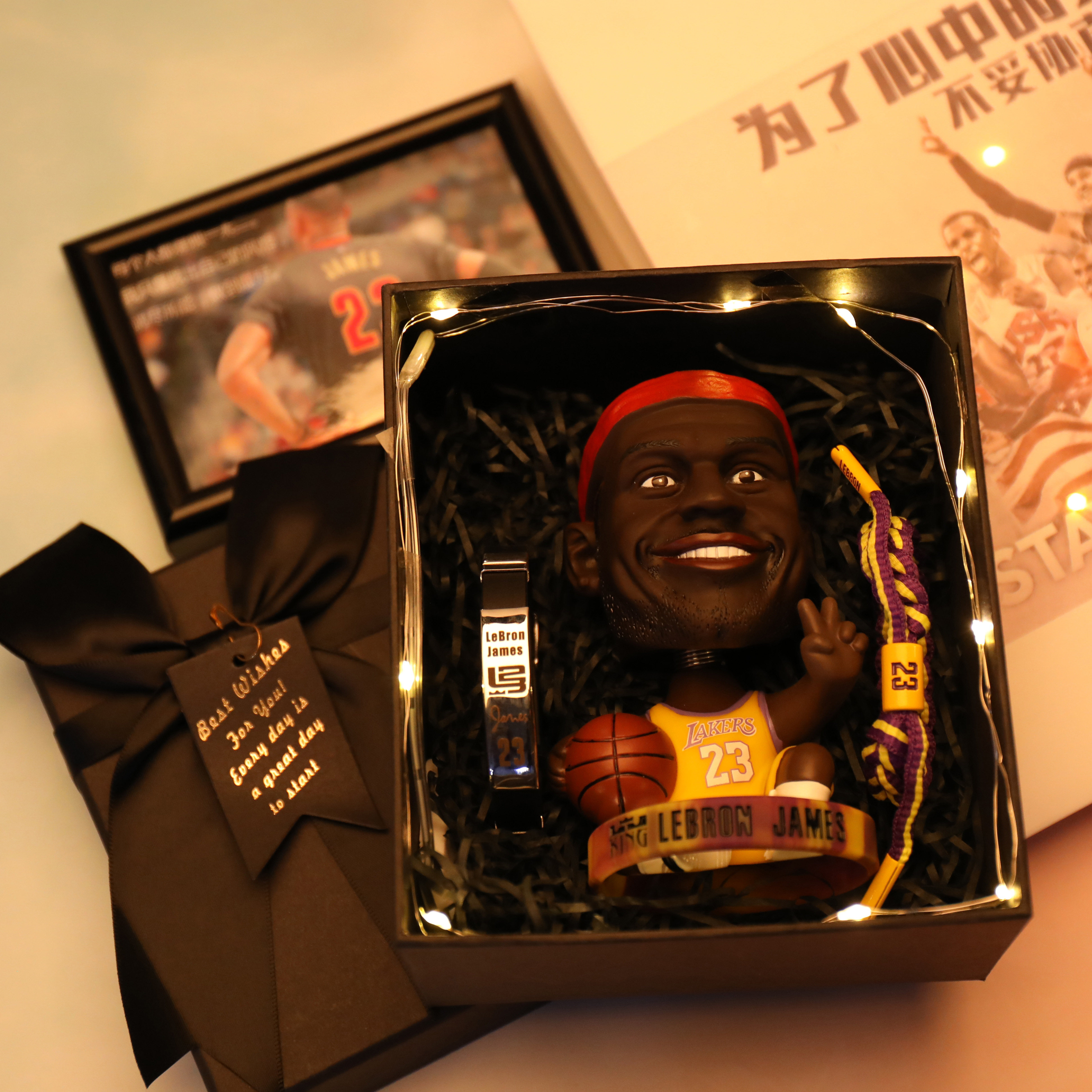 詹姆斯篮球手办科比欧文库里手环玩偶nba周边球星纪念品送给男生