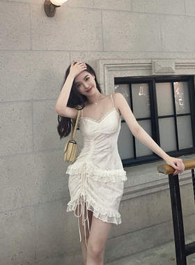 3折奶油系女孩蛋清色蕾丝性感吊带连衣裙女夏法式设计感小众