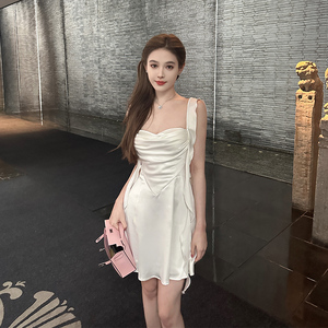 nicky赵露丝同款 白月光仙气法式修身缎面吊带连衣裙2024新款女