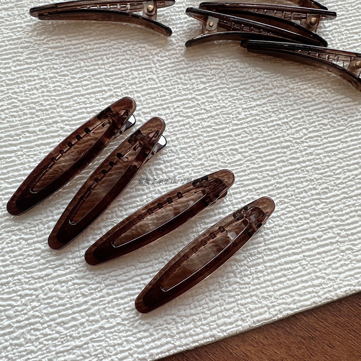 回归极简！简单实用的基础款塑料发夹不用怕掉色结实耐用不缠伤发