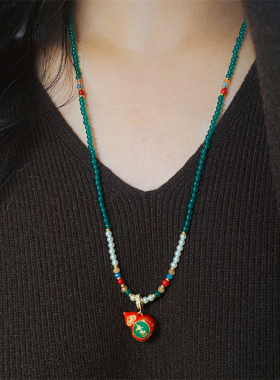 珐琅彩绿玉髓长款毛衣链