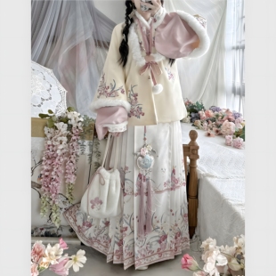 新款汉服女原创马面裙刺绣明制交领合领披袄中国风拜年服冬款套装