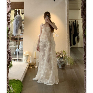 Tension Archive 立体蕾丝花卉钉珠蕾丝吊带露背长裙