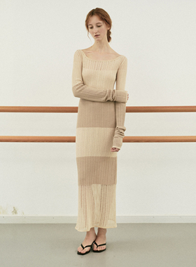 Piacevole e SS26  一字领针织麻棉拼色修身圆领长款连衣裙