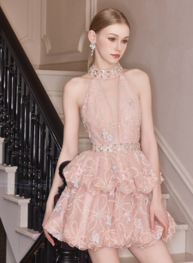 Wardrobes by chen2025SS绣花珠片深v花苞连衣裙