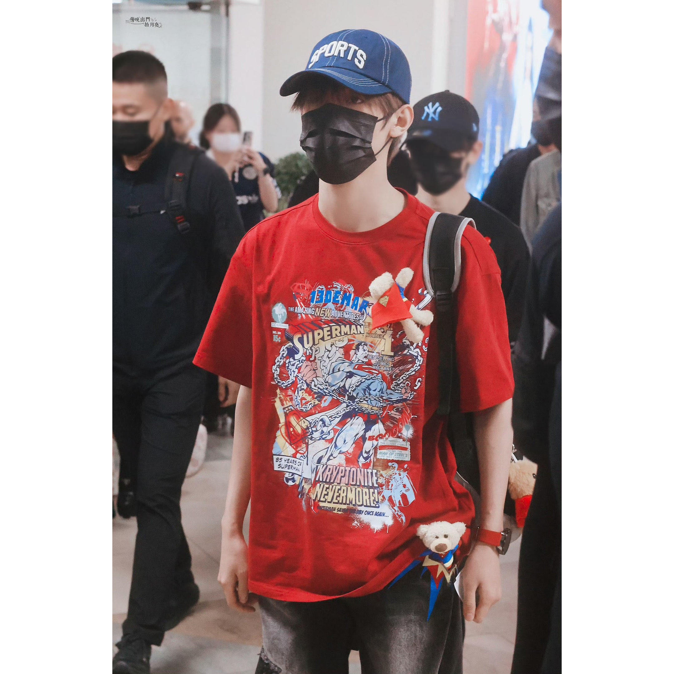 张泽禹同款 13DE MARZO X SUPERMAN超人联名 超人小熊插画短袖T恤
